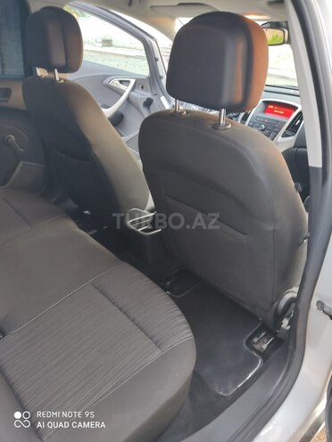 Opel Astra 2011, 106,000 km - 1.4 l - İsmayıllı