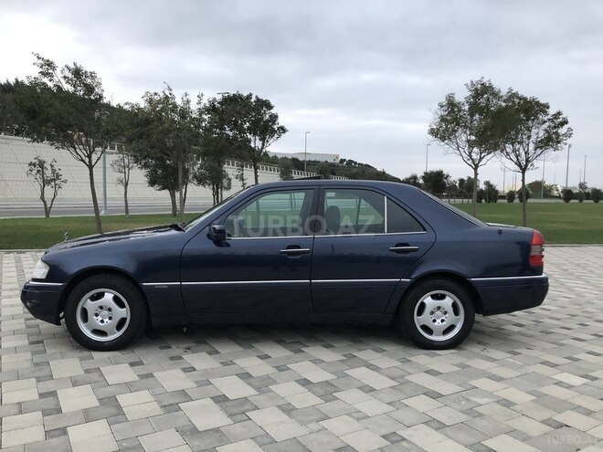 Mercedes C 180 1995, 260,000 km - 1.8 l - Bakı
