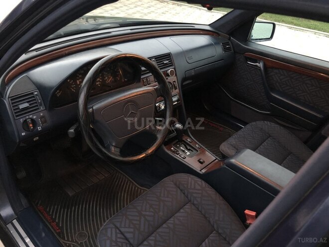 Mercedes C 180 1995, 260,000 km - 1.8 l - Bakı