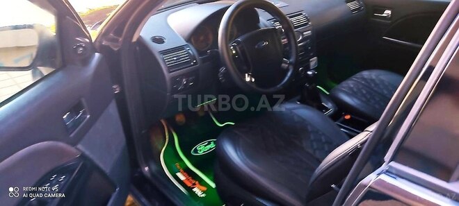 Ford Mondeo 2005, 195,000 km - 2.0 л - Bakı