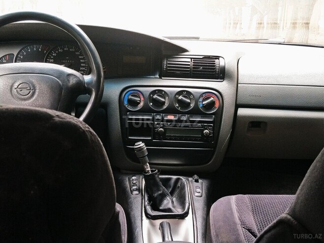 Opel Omega 1994, 247,000 km - 2.0 l - Sumqayıt