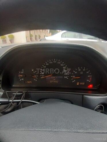 Mercedes E 240 1999, 270,000 km - 2.4 l - Bakı