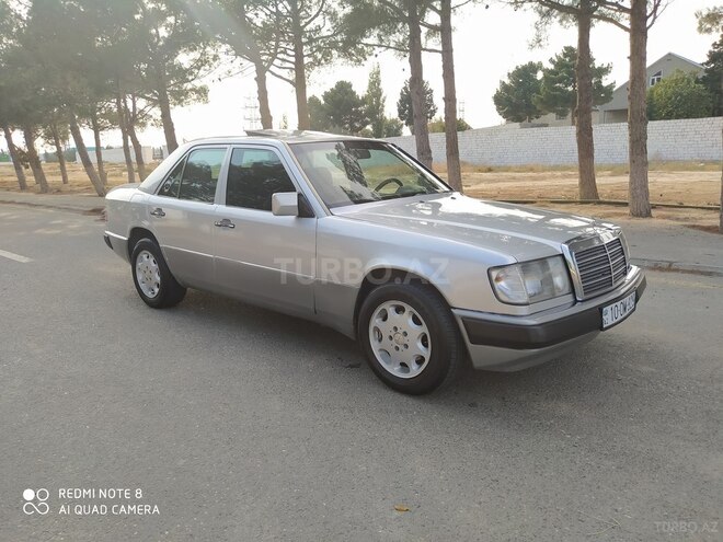 Mercedes E 220 1993, 234,568 km - 2.2 l - Sumqayıt