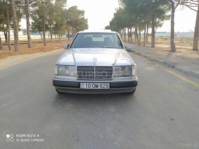 Mercedes E 220 1993, 234,568 km - 2.2 l - Sumqayıt