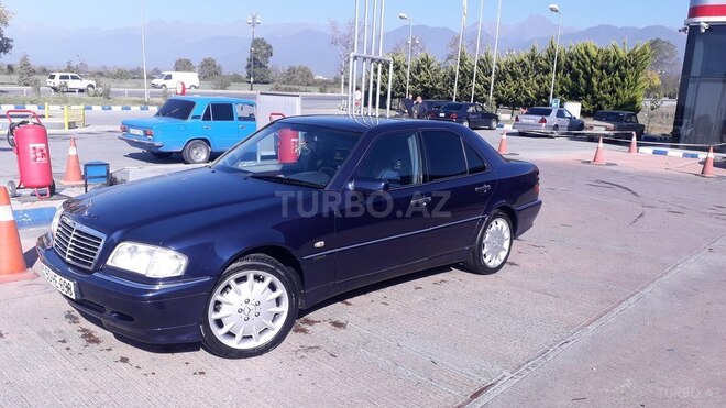 Mercedes C 180 1999, 266,000 km - 1.8 l - Qəbələ