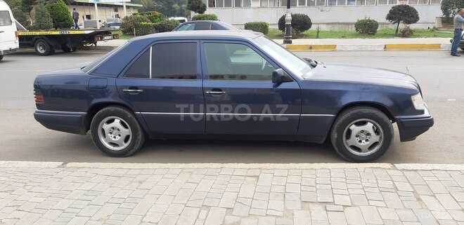 Mercedes E 200 1995, 472,000 km - 2.0 l - Bakı