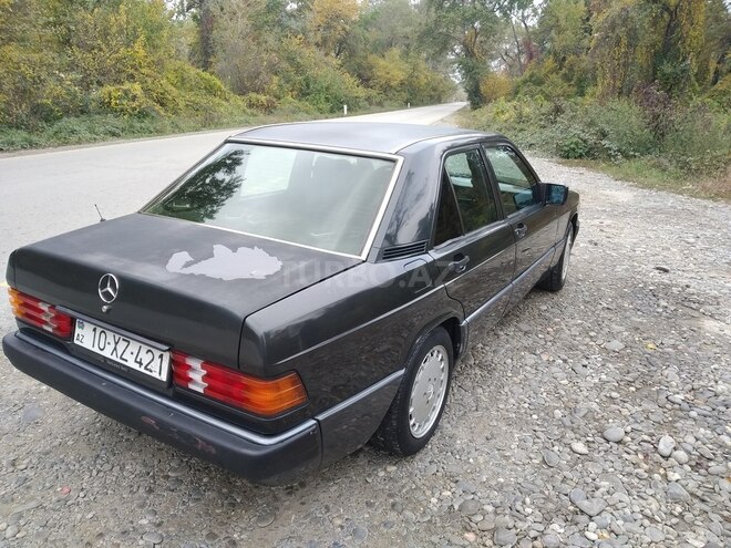Mercedes 190 1990, 45,000 km - 2.0 л - Xudat