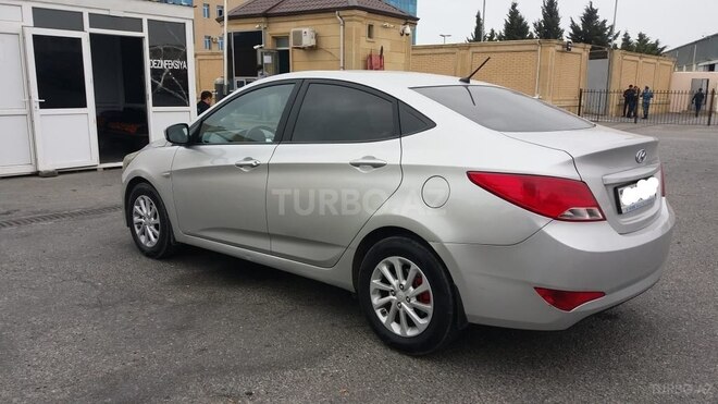 Hyundai Solaris 2014, 138,000 km - 1.4 l - Bakı