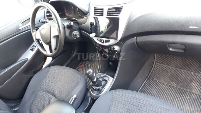 Hyundai Solaris 2014, 138,000 km - 1.4 l - Bakı