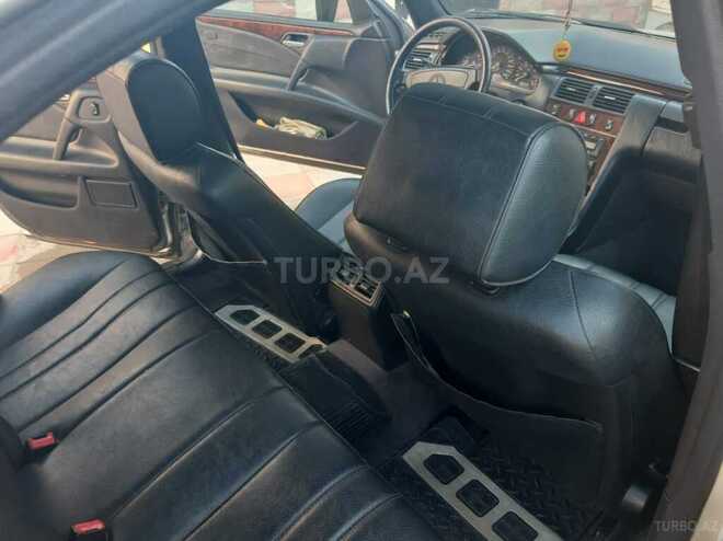 Mercedes E 240 1997, 386,000 km - 2.4 l - Bakı