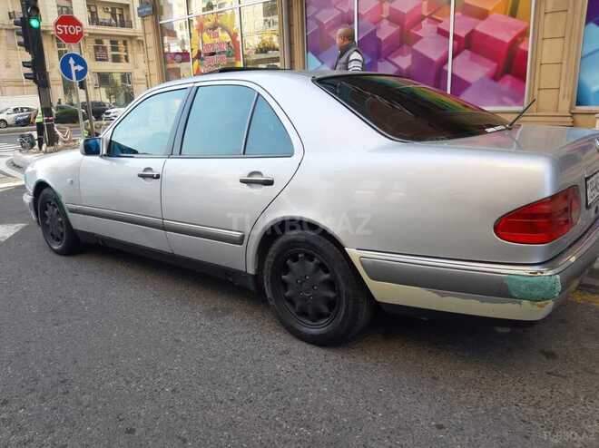 Mercedes E 240 1997, 386,000 km - 2.4 l - Bakı