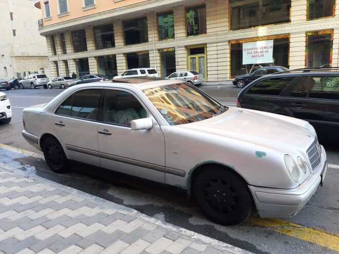 Mercedes E 240 1997, 386,000 km - 2.4 l - Bakı