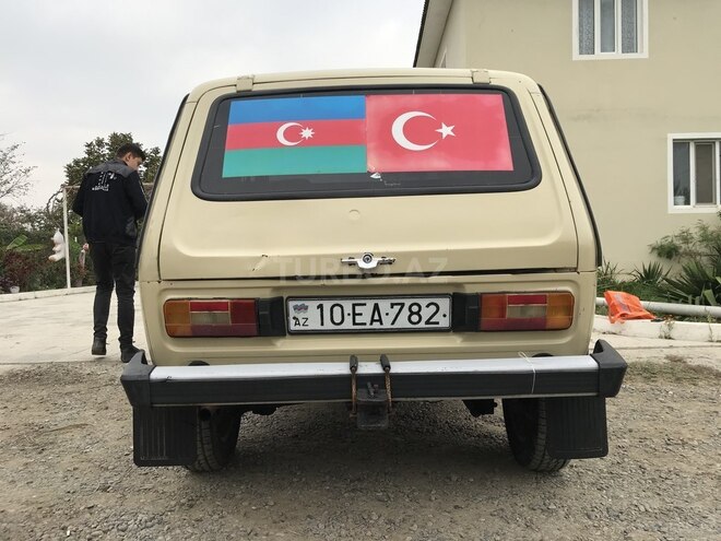 LADA (VAZ) Niva 1986, 96,000 km - 1.6 l - Salyan