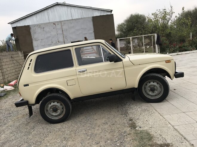 LADA (VAZ) Niva 1986, 96,000 km - 1.6 l - Salyan
