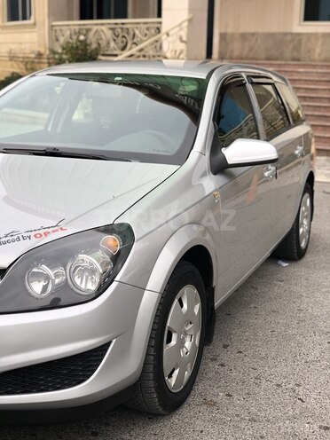 Opel Astra 2009, 176,000 km - 1.3 l - Bakı