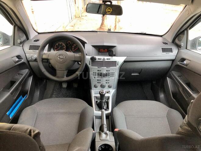 Opel Astra 2009, 176,000 km - 1.3 l - Bakı