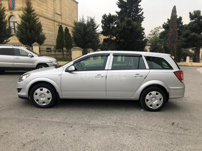 Opel Astra 2009, 176,000 km - 1.3 l - Bakı