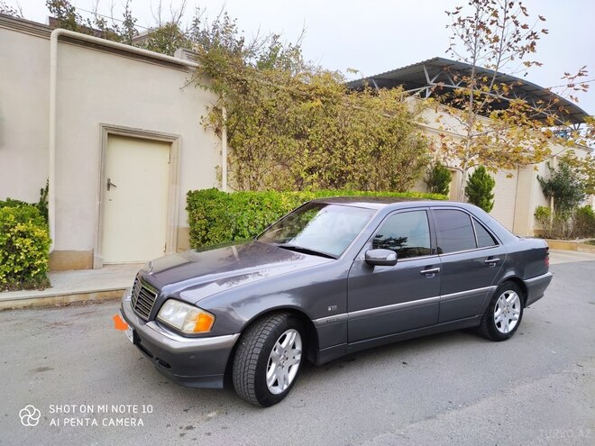 Mercedes C 200 1999, 272,000 km - 2.0 l - Bakı