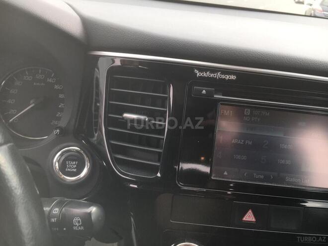 Mitsubishi Outlander 2014, 180,000 km - 3.0 l - Bakı