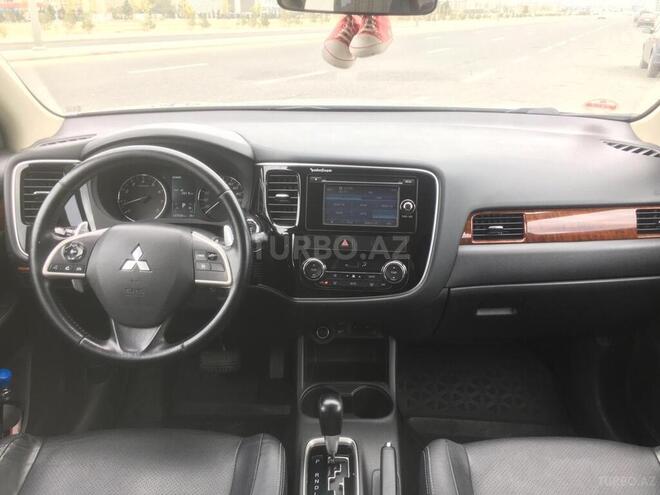 Mitsubishi Outlander 2014, 180,000 km - 3.0 l - Bakı