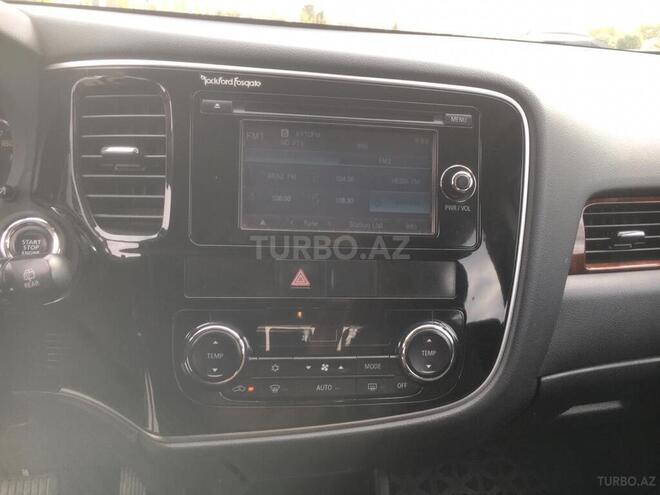 Mitsubishi Outlander 2014, 180,000 km - 3.0 l - Bakı