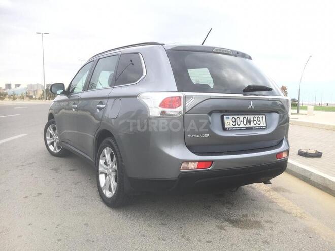 Mitsubishi Outlander 2014, 180,000 km - 3.0 l - Bakı