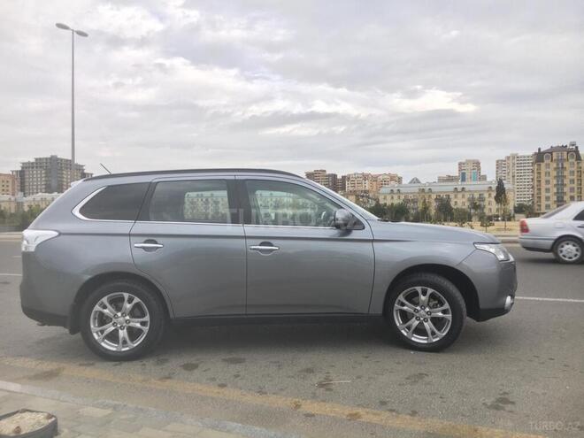 Mitsubishi Outlander 2014, 180,000 km - 3.0 l - Bakı