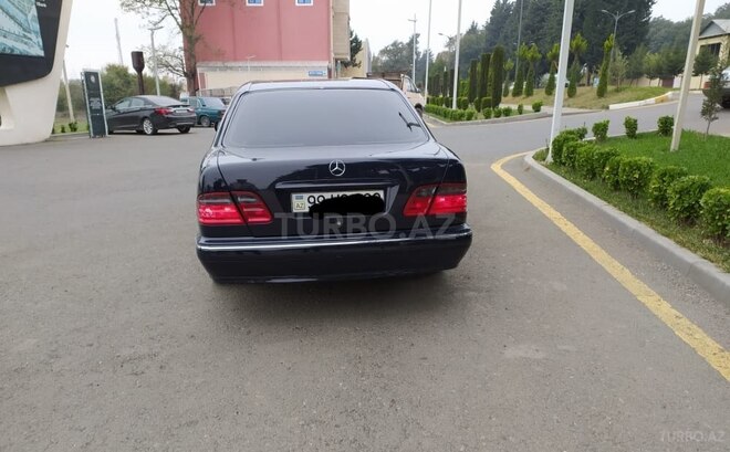 Mercedes E 220 2000, 312,000 km - 2.2 l - Masallı