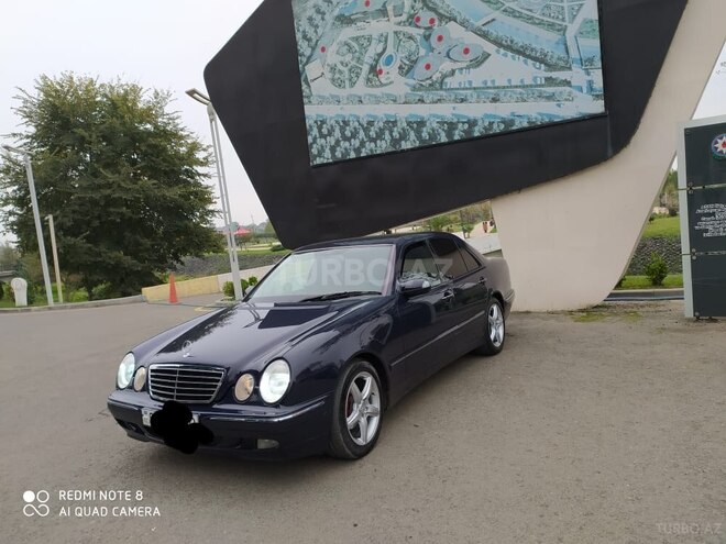 Mercedes E 220 2000, 312,000 km - 2.2 l - Masallı