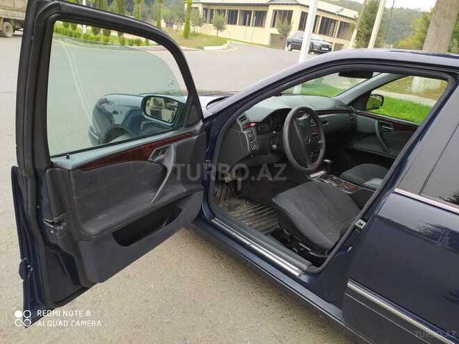 Mercedes E 220 2000, 312,000 km - 2.2 l - Masallı