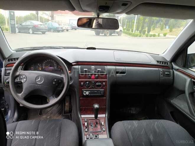 Mercedes E 220 2000, 312,000 km - 2.2 l - Masallı