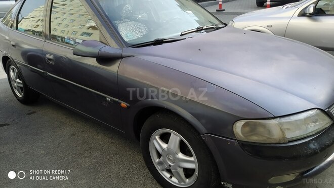 Opel Vectra 1997, 300,000 km - 2.0 l - Bakı