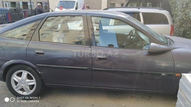 Opel Vectra 1997, 300,000 km - 2.0 l - Bakı