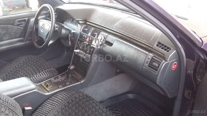Mercedes E 230 1997, 195,000 km - 2.3 l - Şəmkir