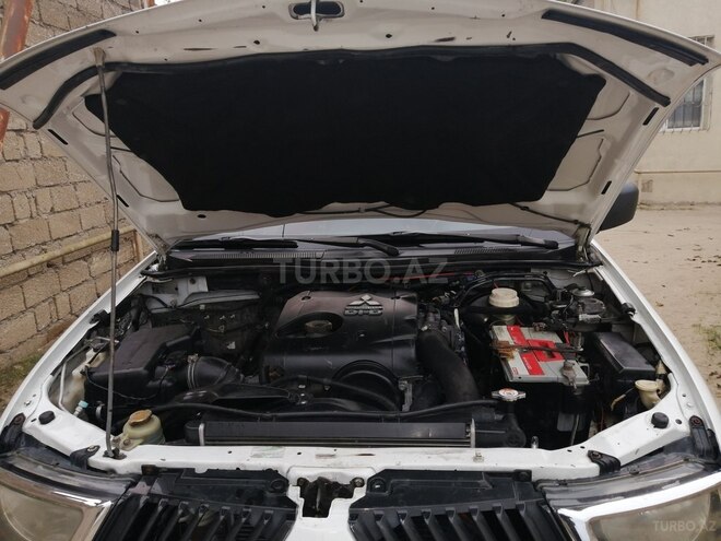 Mitsubishi L200 2007, 11,360 km - 2.5 l - Bakı