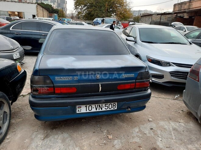 Renault 19 1996, 250,000 km - 1.6 l - Bakı