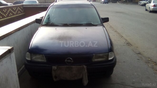 Opel Astra 1997, 222,199 km - 1.6 л - Bakı