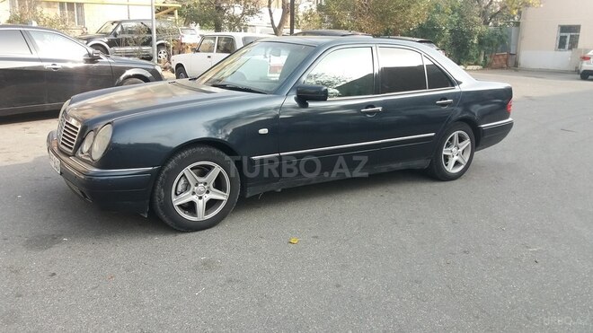Mercedes E 220 1998, 247,700 km - 2.2 л - Bakı