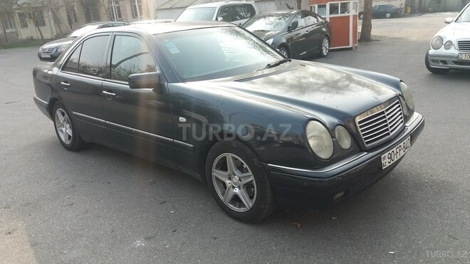 Mercedes E 220 1998, 247,700 km - 2.2 л - Bakı