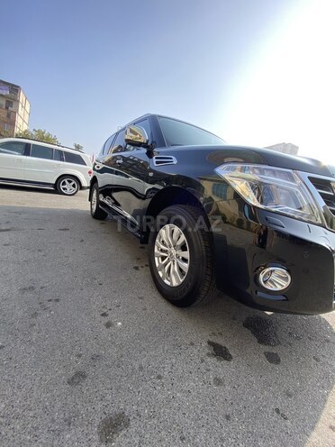 Nissan Patrol 2018, 30,000 km - 4.0 л - Bakı