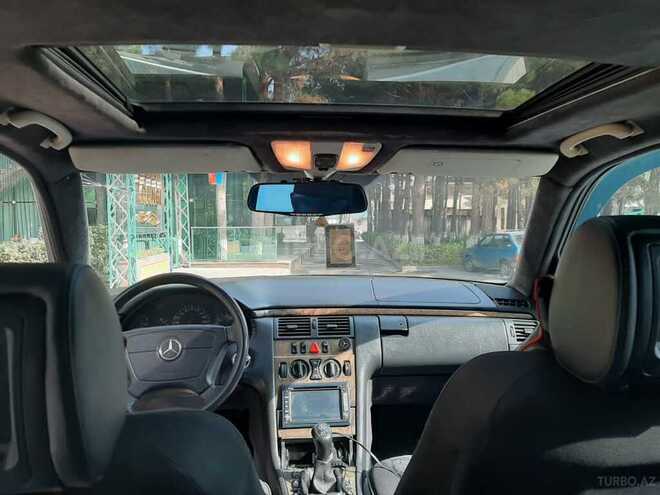 Mercedes E 220 1999, 371,000 km - 2.2 л - Sumqayıt
