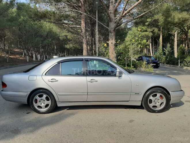 Mercedes E 220 1999, 371,000 km - 2.2 л - Sumqayıt