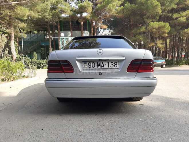 Mercedes E 220 1999, 371,000 km - 2.2 л - Sumqayıt