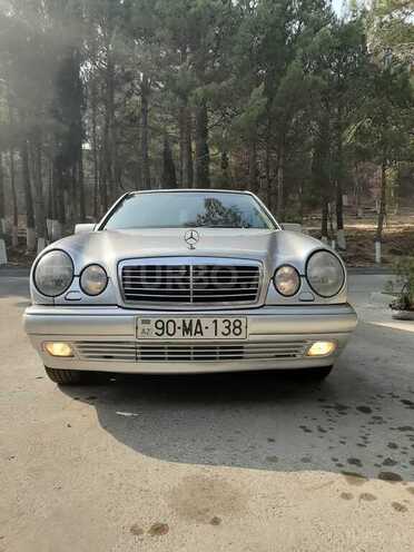 Mercedes E 220 1999, 371,000 km - 2.2 л - Sumqayıt