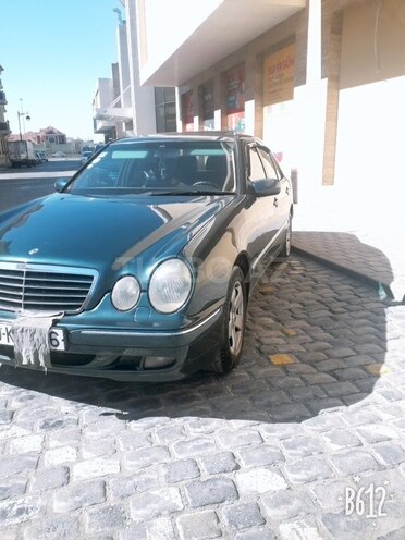 Mercedes E 220 2000, 396,800 km - 2.2 л - Bakı