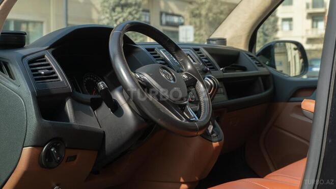 Volkswagen Transporter 2017, 98,000 km - 2.0 l - Bakı
