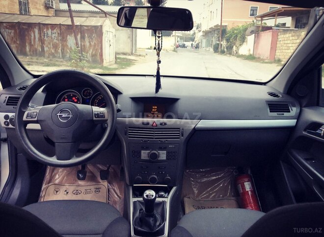 Opel Astra 2006, 90,000 km - 1.3 l - Bakı