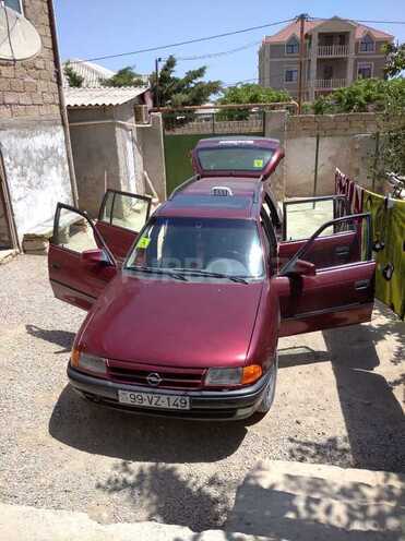 Opel Astra 1993, 250,000 km - 1.6 l - Bakı