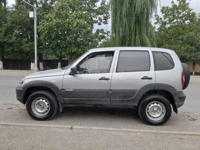 Chevrolet Niva 2014, 148,000 km - 1.7 l - Quba