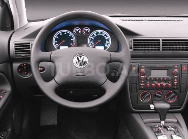 Volkswagen Passat 2004, 250,000 km - 1.8 л - Bakı
